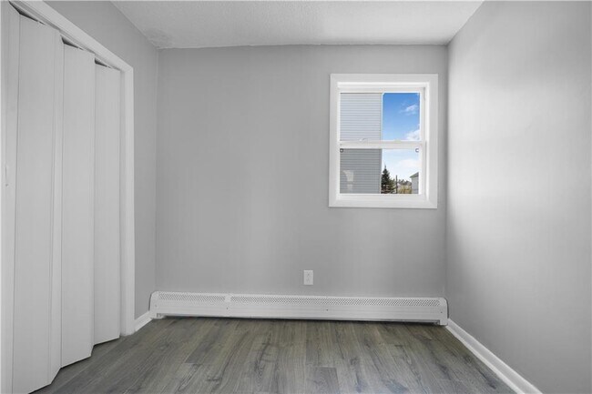 Building Photo - 1081 Bedford St