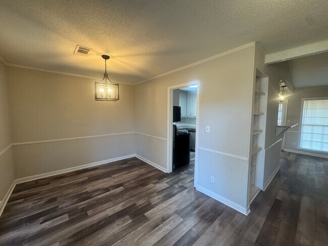 Building Photo - Perfection!!