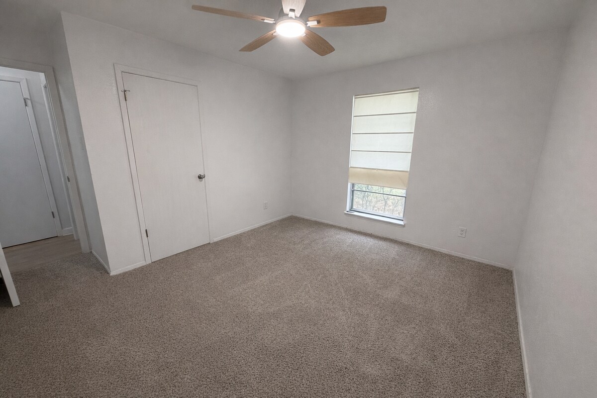 Building Photo - 3417 Harvest Dr