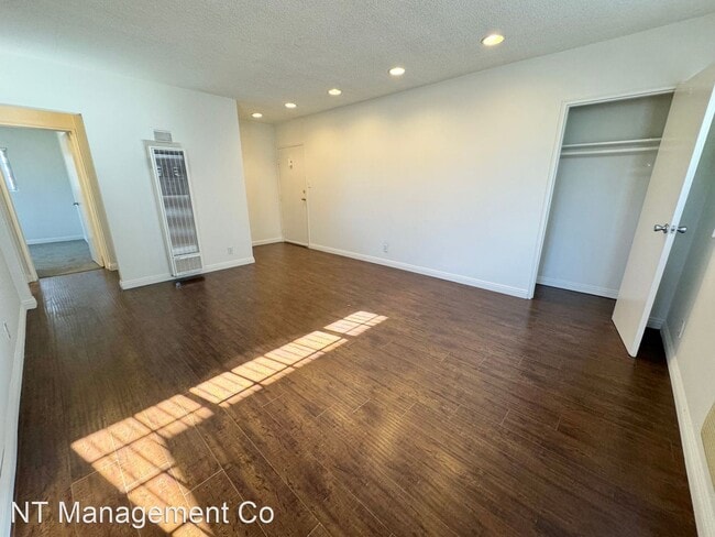 Building Photo - 2 br, 1 bath Apartment - 3631 Midvale Ave ...