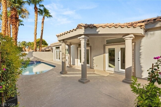 Building Photo - 1605 Shadow Rock Dr