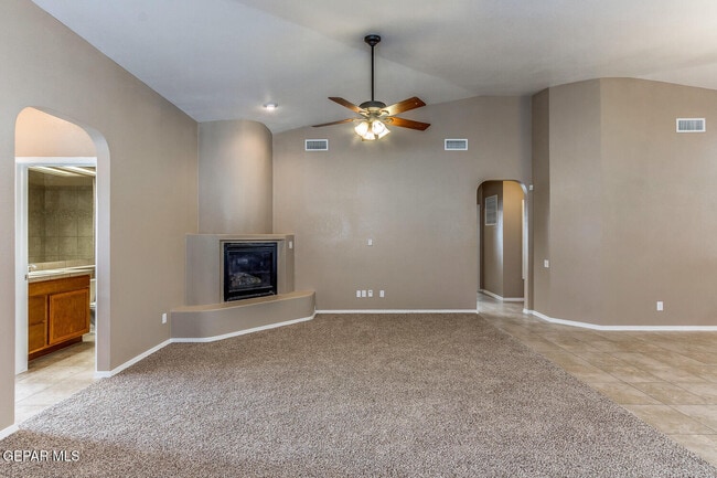 Building Photo - 5819 Redstone Rim Dr