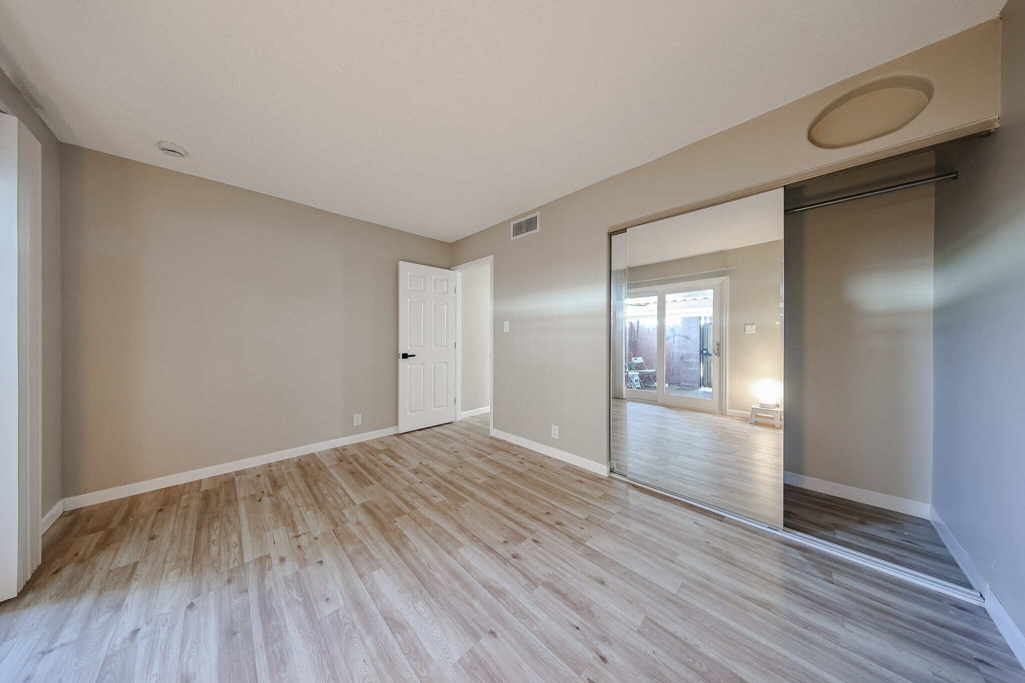Building Photo - 6818 N 35th Ave