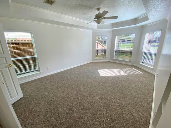 Building Photo - 21623 San Marino Dr