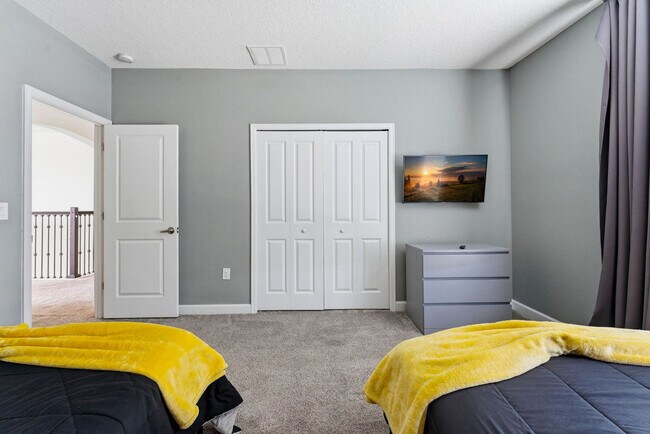 Building Photo - 770 Sticks St