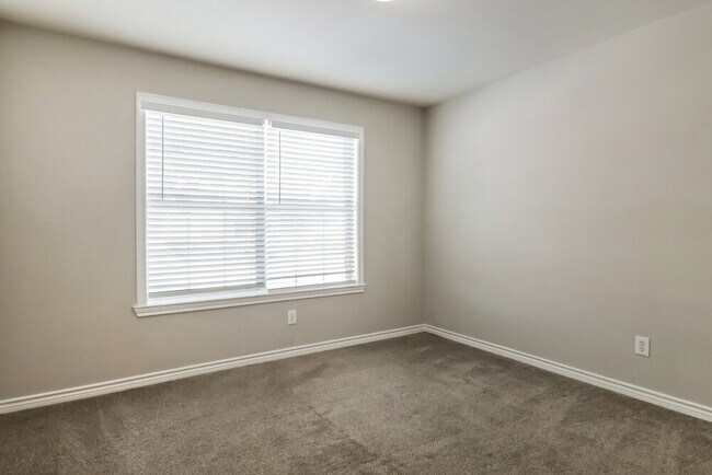 Building Photo - 8912 Wild Rose Ln