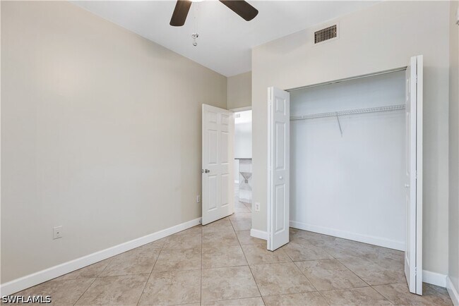 Building Photo - 1105 Reserve Ct