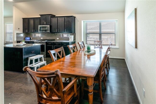 Building Photo - 219 Prato Pl