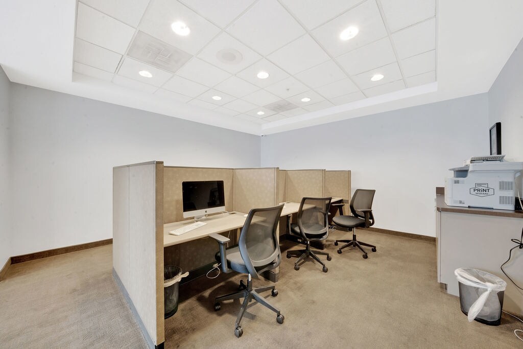 Building Photo - 545 N Dearborn St