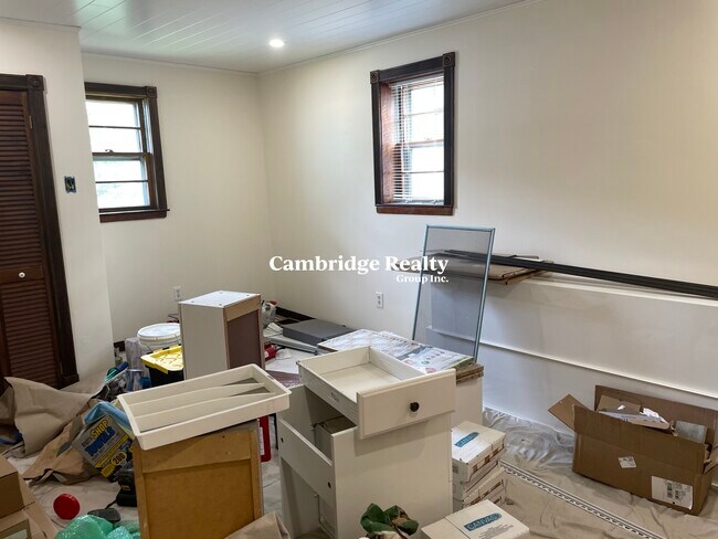 Building Photo - 8 Locke St