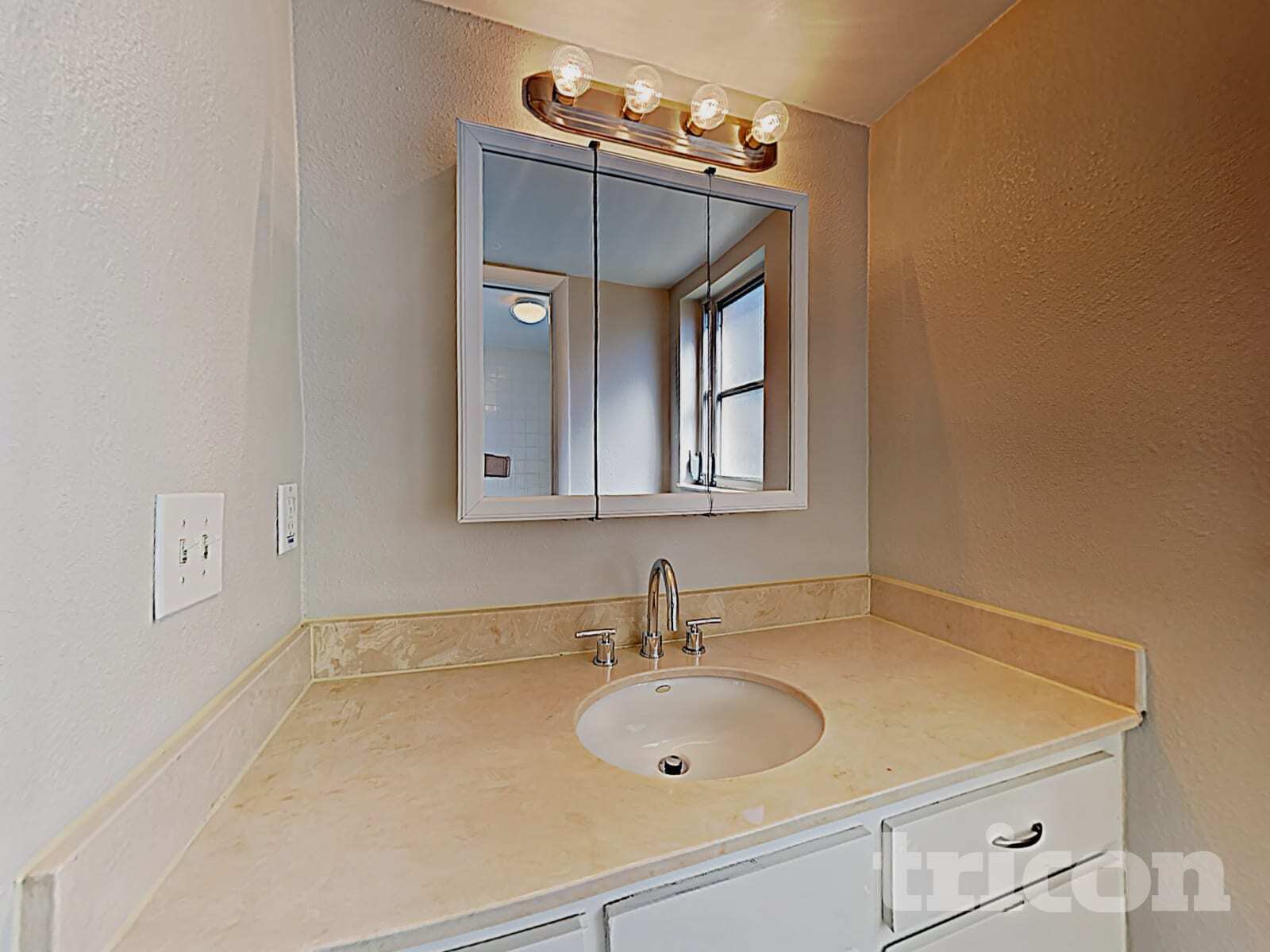 Building Photo - 816 Centerwood Ct