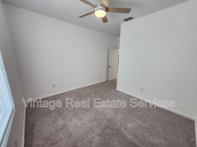 Building Photo - 2340 Harris Hawk Ave