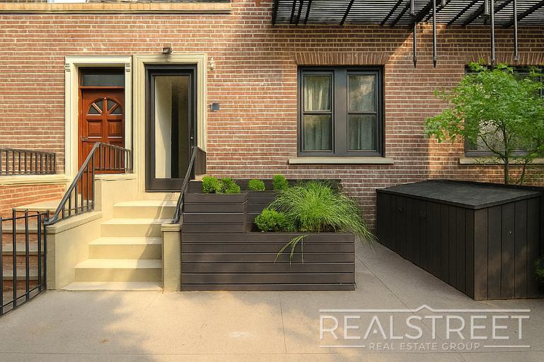 Primary Photo - Stunning 1 Bed Near Prospect Park