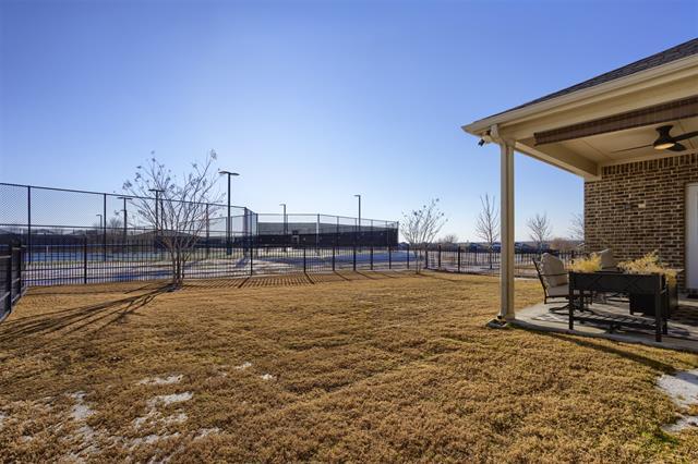 Building Photo - 944 Memorial Dr