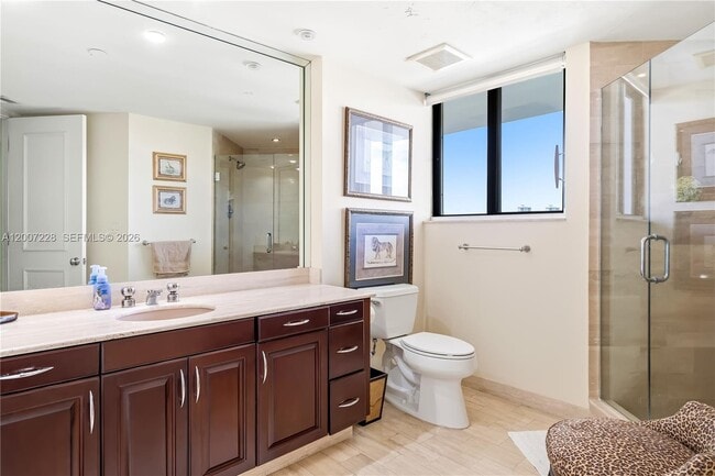 Building Photo - 19500 Turnberry Way