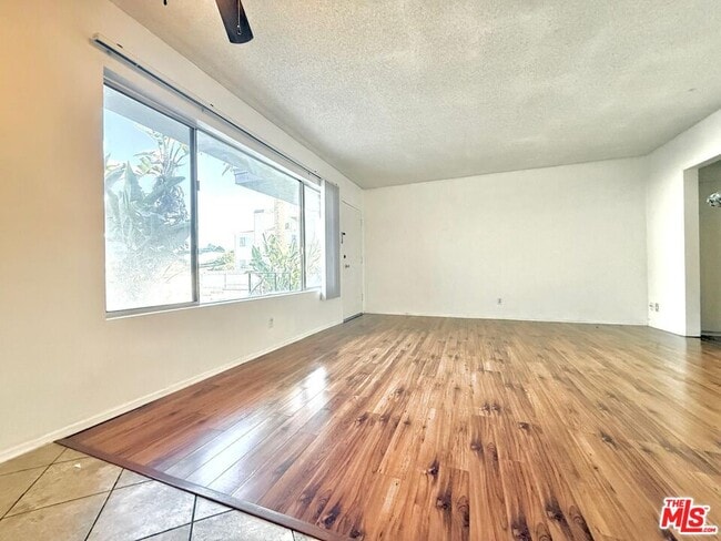 Building Photo - 127 Loma Vista St