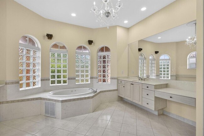 Building Photo - 1724 Annandale Cir