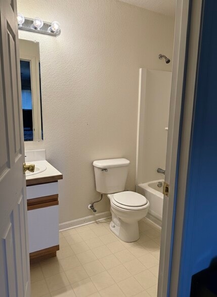 Building Photo - 2454 NW 8th St