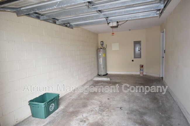 Building Photo - 331 Freedom's Ring Dr