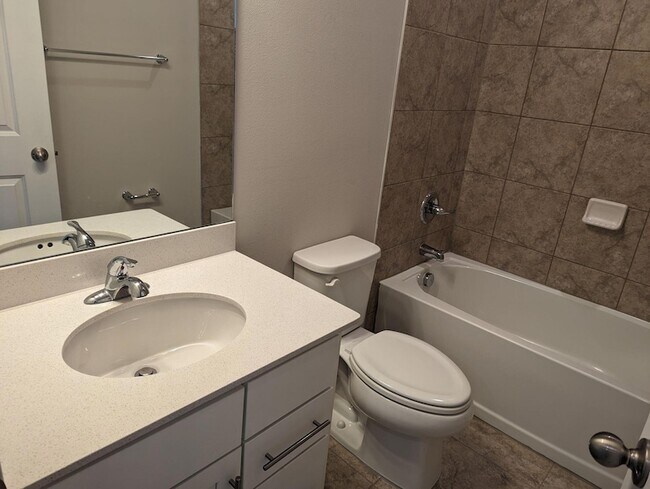 Building Photo - 10644 SW Vasari Way