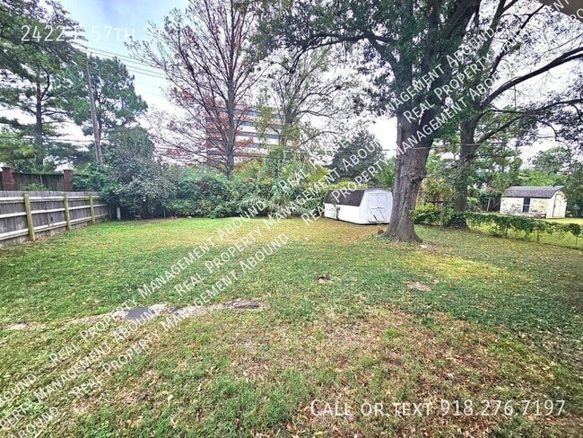 Building Photo - 2422 E 57th St