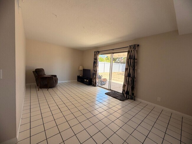 Building Photo - 12658 Heartleaf St