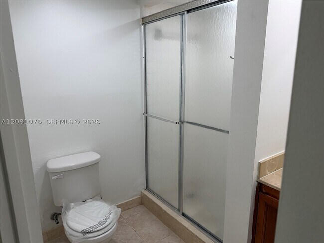 Building Photo - 8000 Fairview Dr