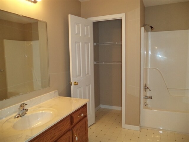 Building Photo - 5411 Evergreen Farms Ln