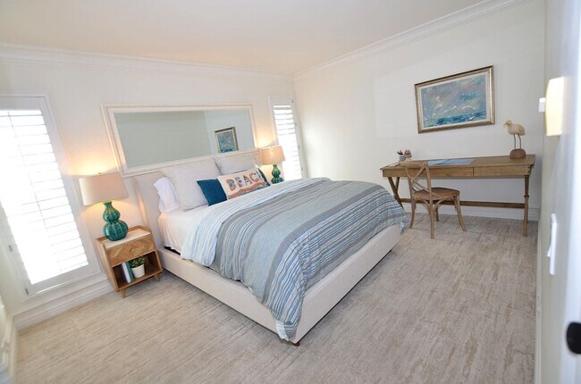 Building Photo - 3 Bedroom 2 bath Vacation Rental.