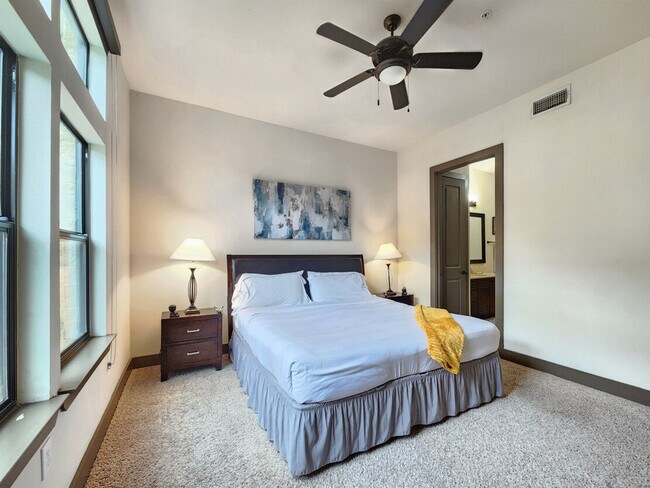 Building Photo - 2626 Sage Rd