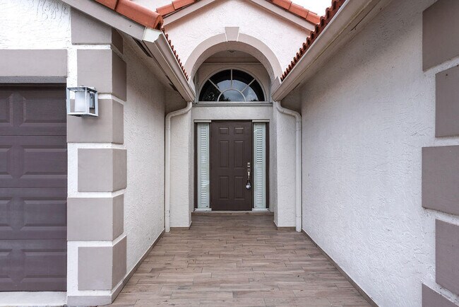 Building Photo - 1975 Oak Berry Cir