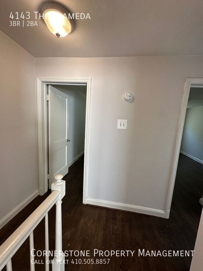 Building Photo - 3 Bed 1.5 Bath | $1500  | 4143 The Alameda...