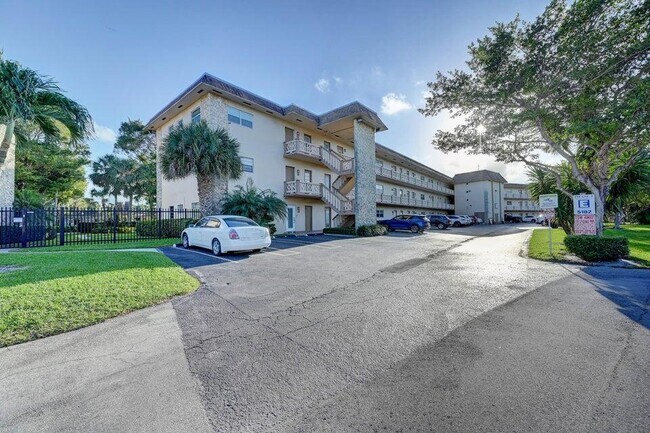Building Photo - 5102 NW 36th St