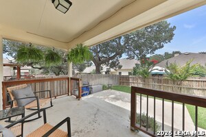 Building Photo - 722 Point Springs