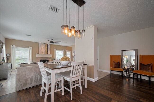 Building Photo - 18914 Hikers Trail Dr