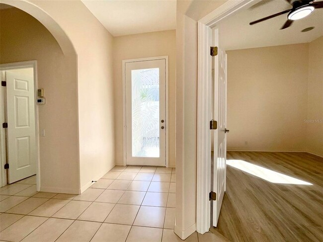 Building Photo - 8515 53rd Pl E