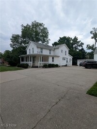 Building Photo - 85 Maple Dr
