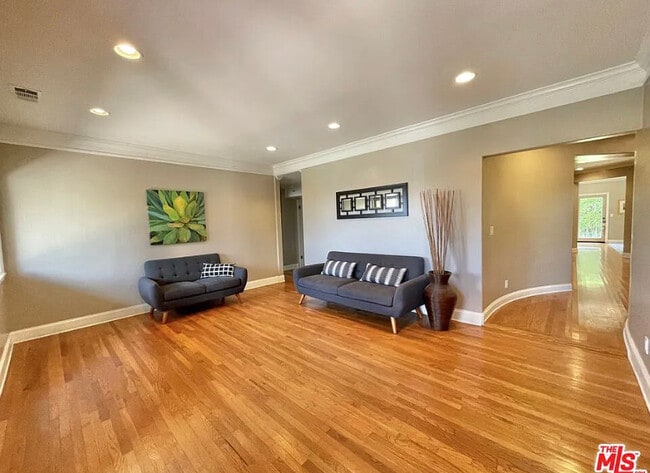 Building Photo - 3250 Midvale Ave