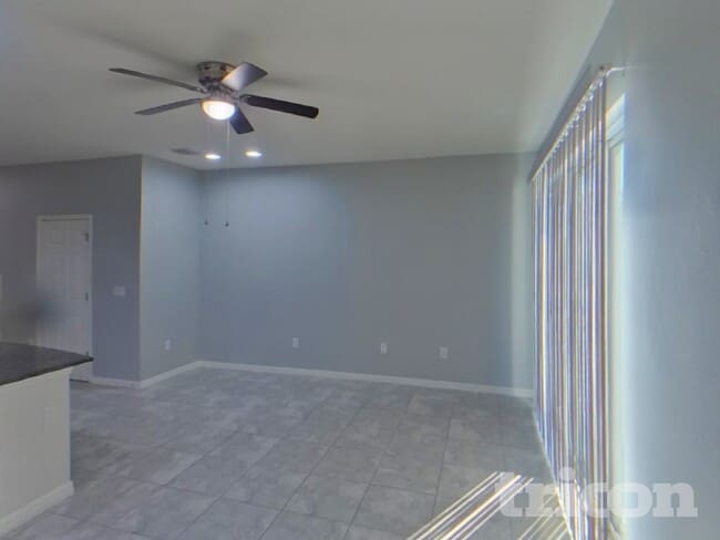 Building Photo - 7127 Summer Holly Pl