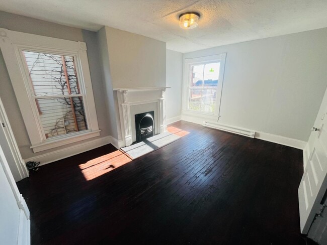 Building Photo - 1106 Early St