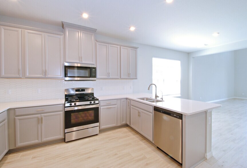 Building Photo - 16443 Paynes Mill Dr