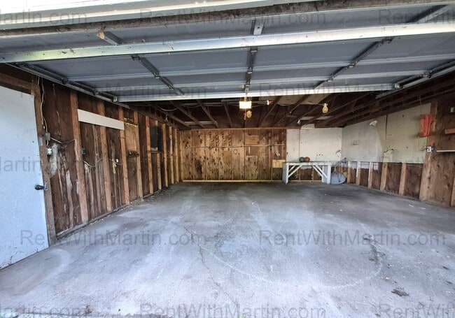 Building Photo - 1128 Mulberry St