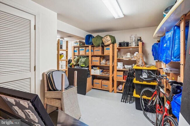 Building Photo - 8300 Centerbrook Pl