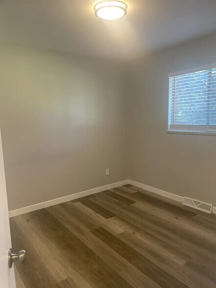 Building Photo - 4562 Everett St