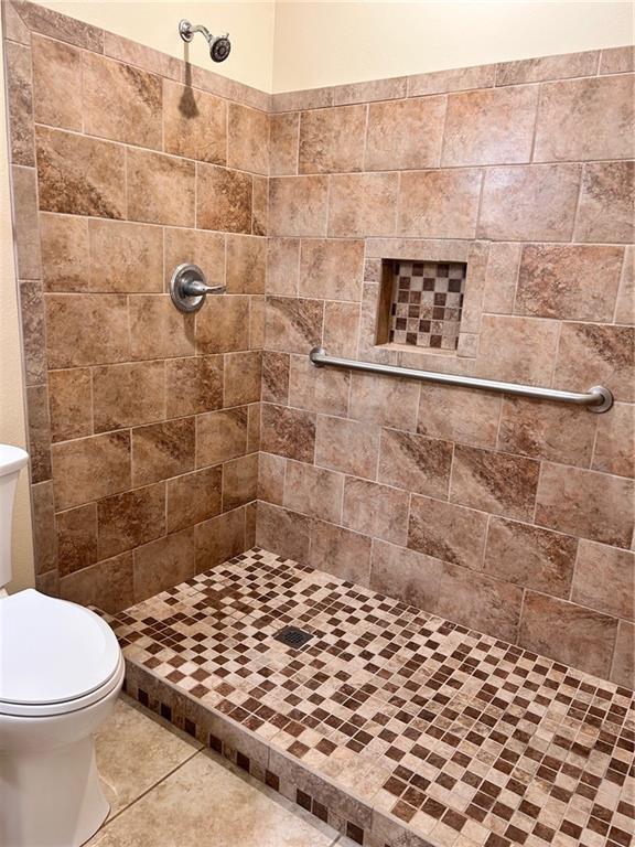 Building Photo - 5640 Mounthill Ct