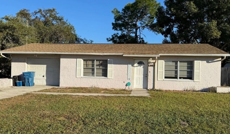 Primary Photo - 13095 Linden Dr