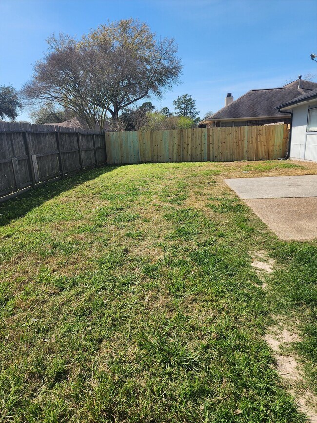 Building Photo - 5507 Clarkston Ln