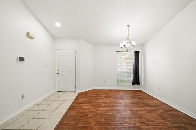 Building Photo - 6381 Havenmist Ln