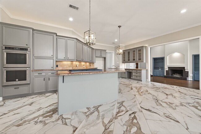 Building Photo - 4910 Waterbeck St