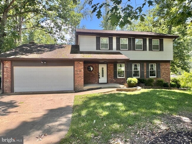 Building Photo - 2026 Admiral Dr